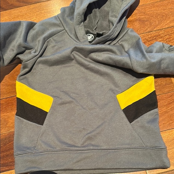 Body Glove Gray and Yellow Color-Blocked Hoodie - Picture 4 of 10
